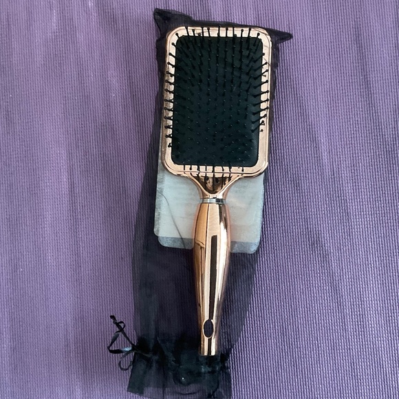 NWOT Aria Luxe Chrome detangling brush - Picture 2 of 3